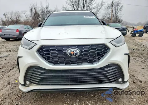 2021 Toyota Highlander Xse z USA, uszkodzony, nr VIN 5TDJZRBH2MS141737